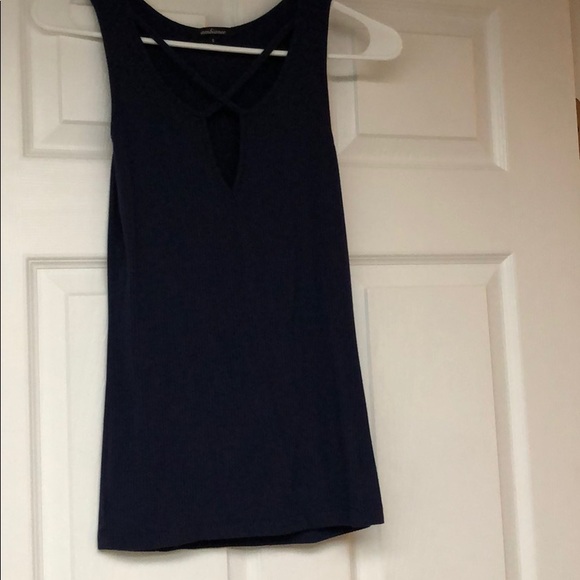 Tank top - Picture 2 of 3